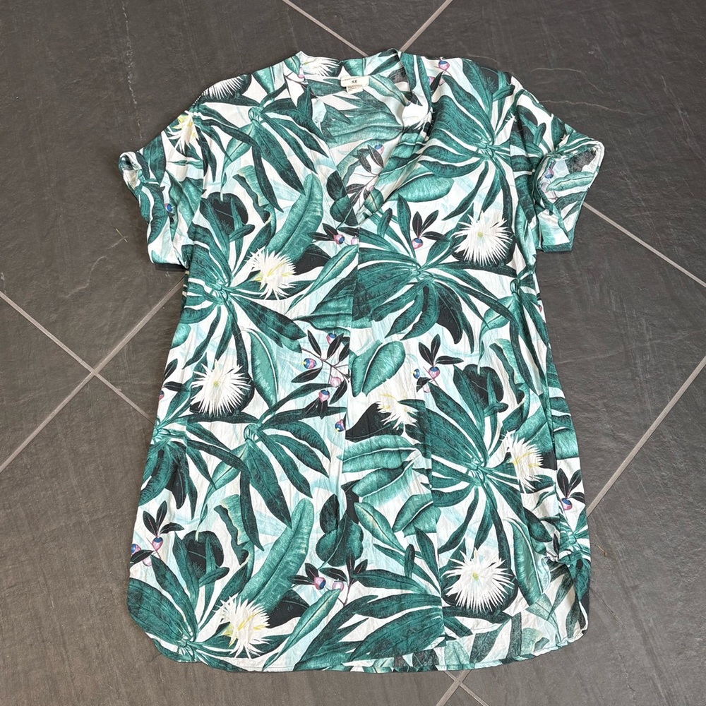 Long Lightweight Top/Beach Covering Size 12 H&M Tropical Print